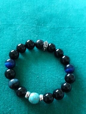 Black Beaded Stretch Bracelet with Turquoise Accent